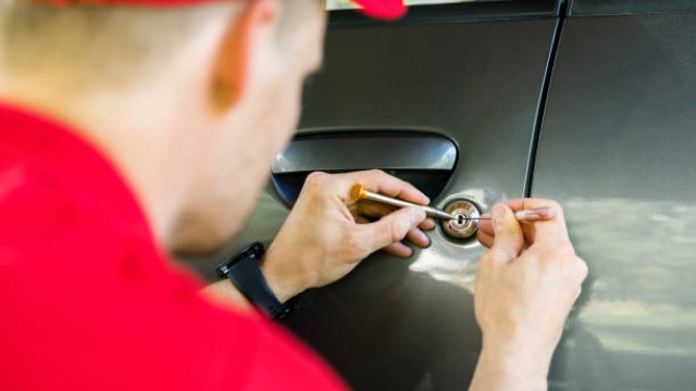 The Key to Seamless Security: Unveiling the Secrets of a Commercial Locksmith