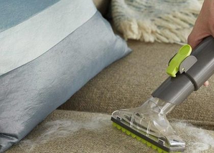 Limpeza Sofisticada: Dicas para Manter Seu Sofá Impecável