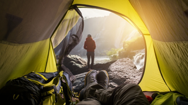 Elevate Your Outdoor Events: The Ultimate Showdown of Printed Canopy Tents vs. Inflatable Dome Tents