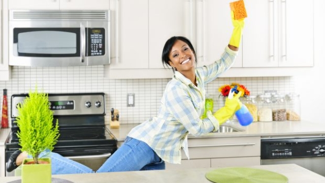 How Cleaning Services Adapt to Challenging Spaces
