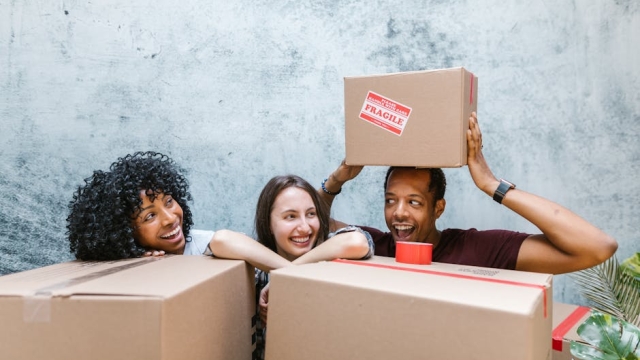 Understanding the Benefits of Hiring Professional Movers Moving most